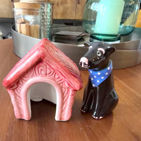 Five & Dime Inc Other - Ceramic Dog and House Salt & Pepper Set